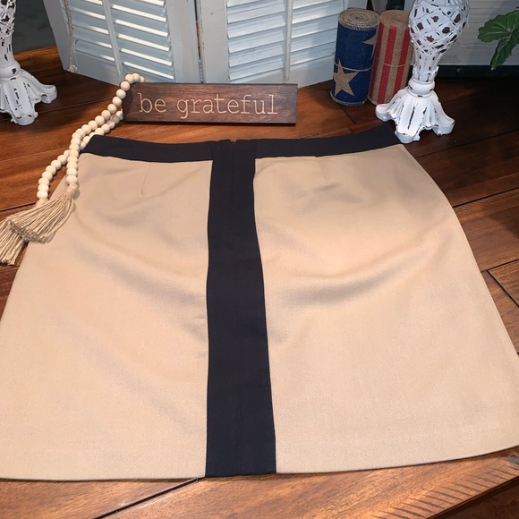 Skirt - Picture 2 of 3